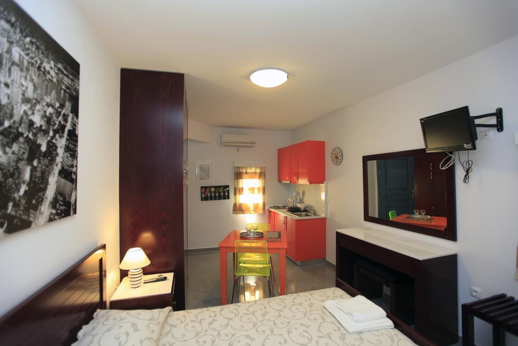 Stegadi Apartments Sikinos Ruang foto
